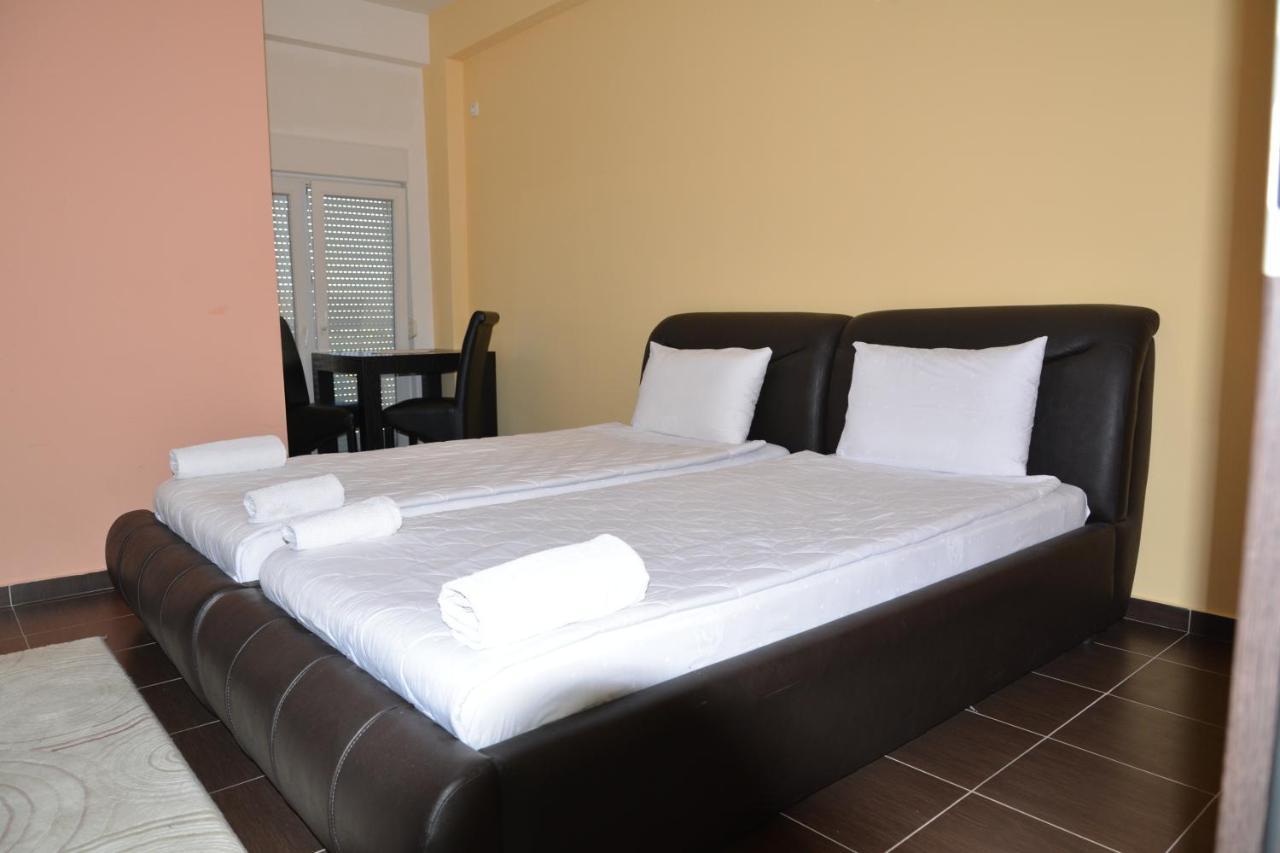 Hotel Konstantin Laplje Selo ภายนอก รูปภาพ